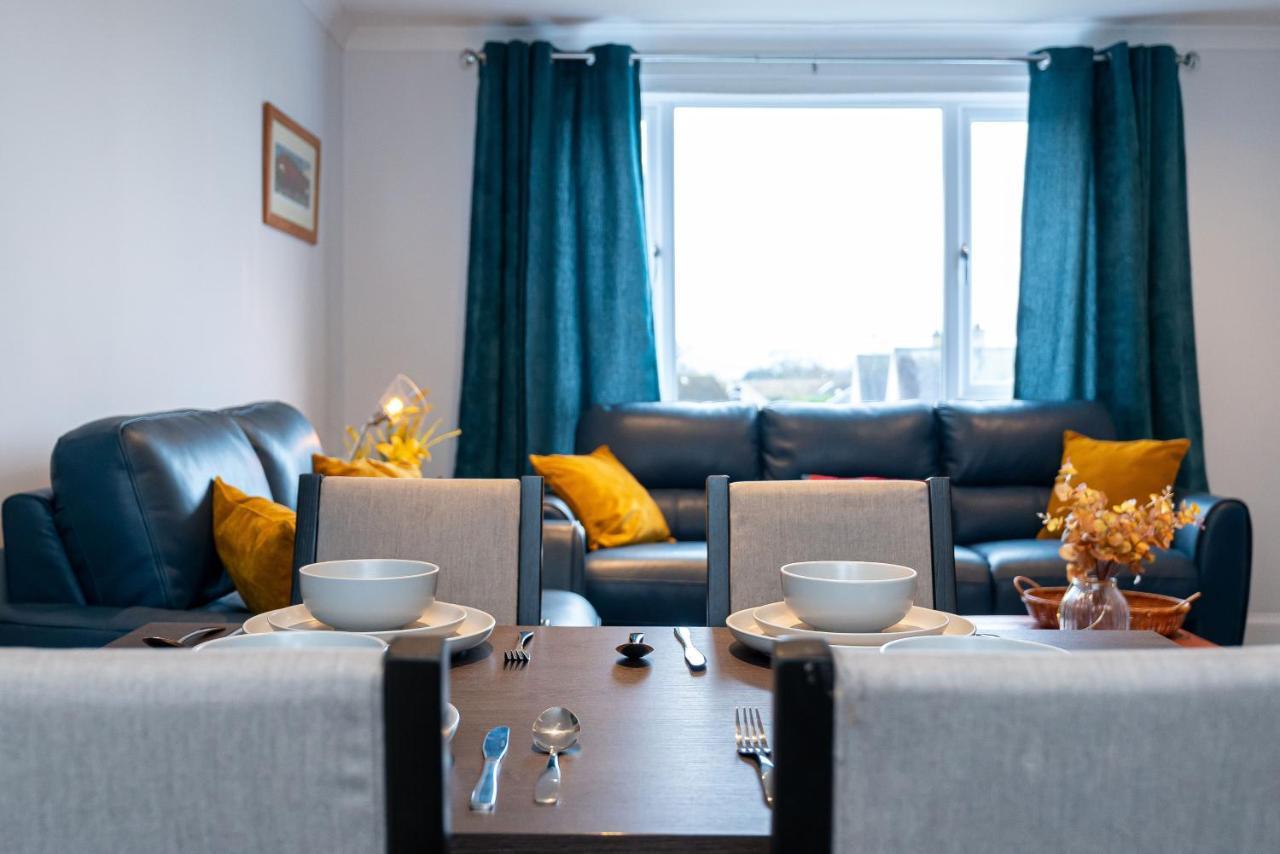 Lovely 3-Bedroom Flat With Free Parking Bridge of Allan Exterior foto