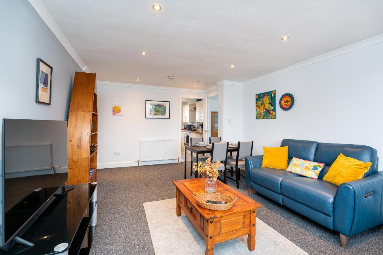 Lovely 3-Bedroom Flat With Free Parking Bridge of Allan Exterior foto